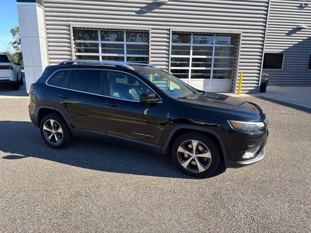 Used 2019 Jeep Cherokee Limited FWD image 2