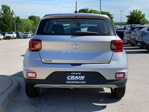 New 2026 Hyundai Venue SE FWD image 6