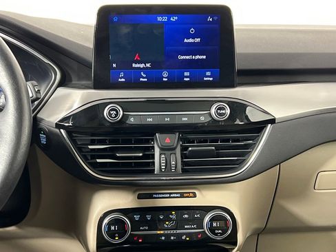 Used 2021 Ford Escape Titanium w/ Class II Trailer Tow Package image 30