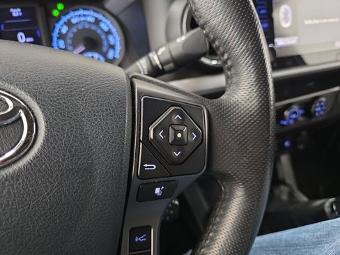 Used 2019 Toyota Tacoma TRD Off-Road image 42