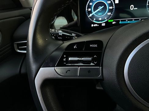 Used 2025 Hyundai Elantra Limited image 39