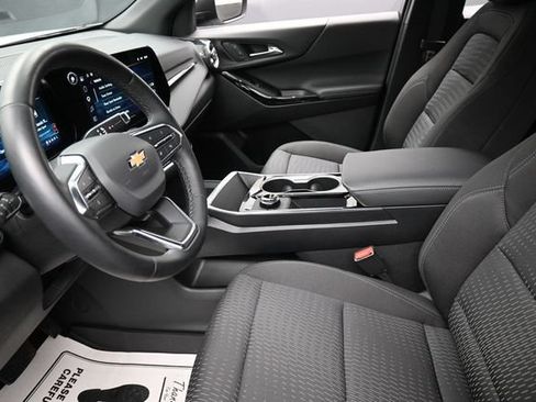 Used 2026 Chevrolet Equinox LT w/ LPO, Floor Liner Package AWD/4WD image 16