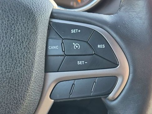 Used 2018 Jeep Grand Cherokee Limited w/ Luxury Group II AWD/4WD image 20