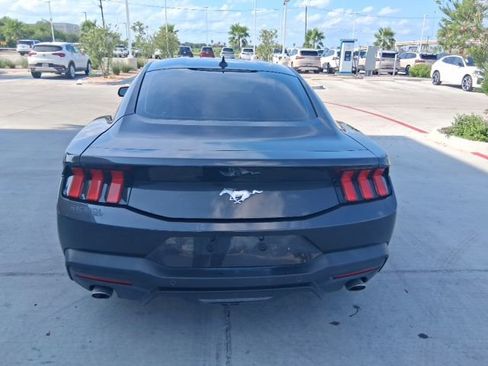 Used 2024 Ford Mustang Coupe RWD image 5