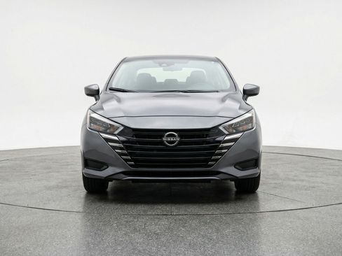 Used 2025 Nissan Versa SV image 2