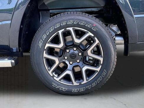 New 2026 RAM 1500 Laramie AWD/4WD image 32
