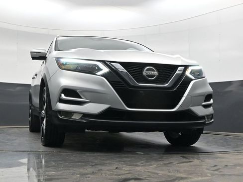 Used 2022 Nissan Rogue Sport SL w/ Premium Package FWD image 31