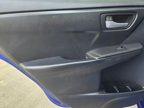 Used 2015 Toyota Camry SE image 23