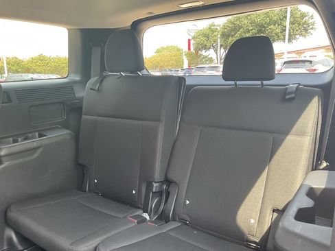Used 2025 Hyundai Santa Fe SE AWD/4WD image 12