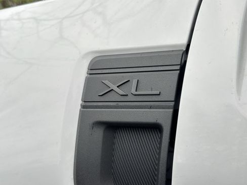 Used 2022 Ford Maverick XL image 4