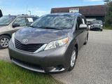 Used 2012 Toyota Sienna LE image 4