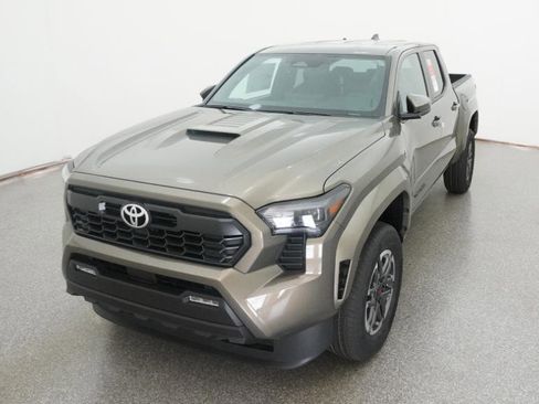 Used 2025 Toyota Tacoma TRD Sport image 3
