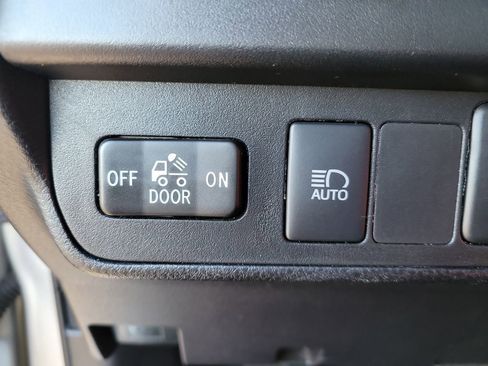 Used 2023 Toyota Tacoma SR5 image 31