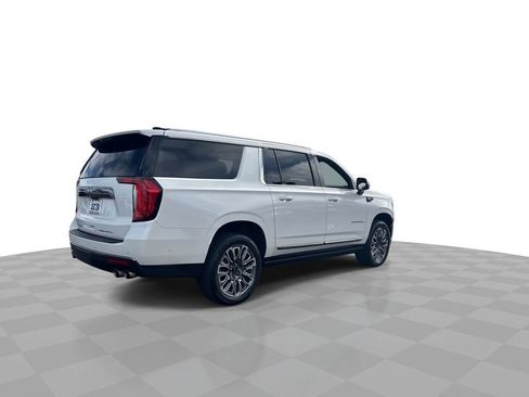 Used 2023 GMC Yukon XL Denali Ultimate image 9
