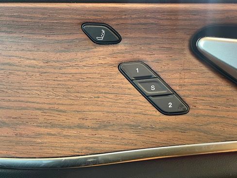 Used 2022 Jeep Grand Cherokee Summit w/ Advanced Protech Group IV AWD/4WD image 29