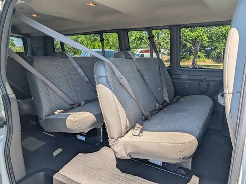 Used 2022 Chevrolet Express 3500 LS RWD image 13