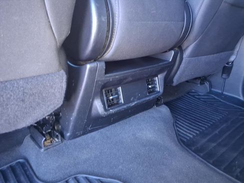 Used 2022 Chevrolet Silverado 2500 Custom w/ Custom Value Package image 14