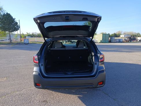 Used 2024 Subaru Outback Premium image 6