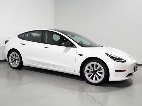 Used 2021 Tesla Model 3 RWD image 1