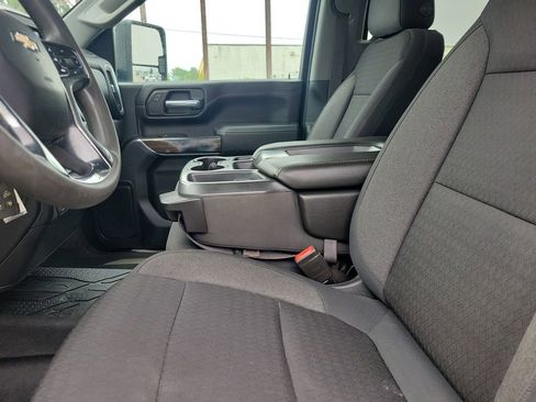 Used 2020 Chevrolet Silverado 3500 LT AWD/4WD image 19