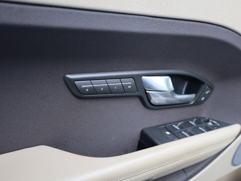 Used 2013 Land Rover Range Rover Evoque Pure Plus image 5