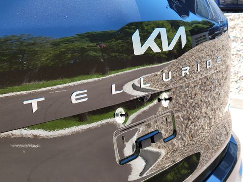 Used 2024 Kia Telluride SX Prestige AWD/4WD image 37