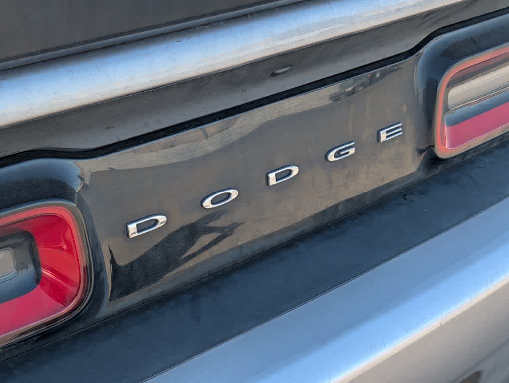 Used 2016 Dodge Challenger R/T Plus RWD image 8