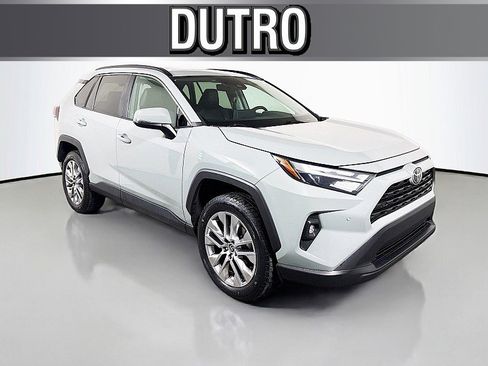 Used 2022 Toyota RAV4 XLE Premium image 1