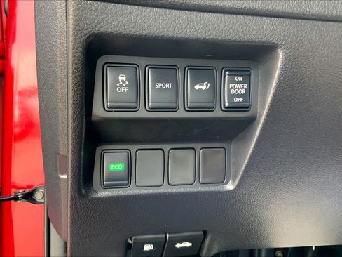 Used 2016 Nissan Rogue SL FWD image 31