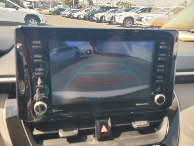 Used 2022 Toyota Corolla LE FWD image 21