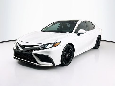 Used 2021 Toyota Camry XSE w/ Navigation Package FWD image 7