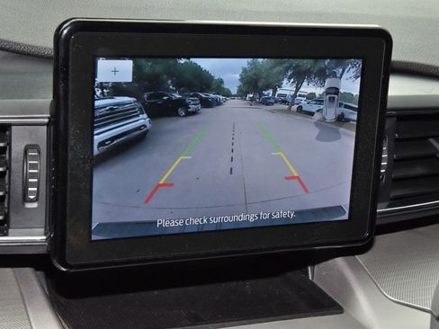 Used 2023 Ford Explorer XLT w/ Equipment Group 202A RWD image 29
