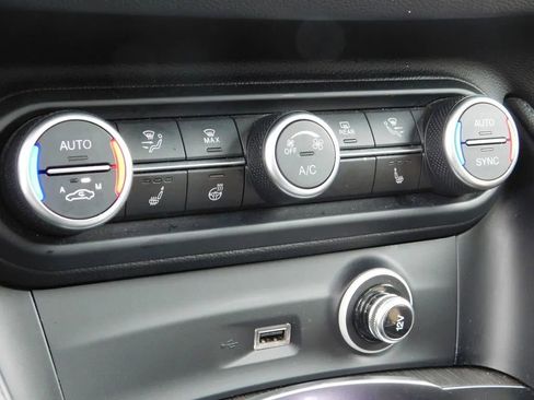 Used 2023 Alfa Romeo Stelvio Ti image 22