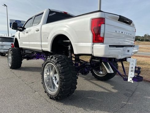 Used 2018 Ford F250 Limited w/ FX4 Off-Road Package image 4