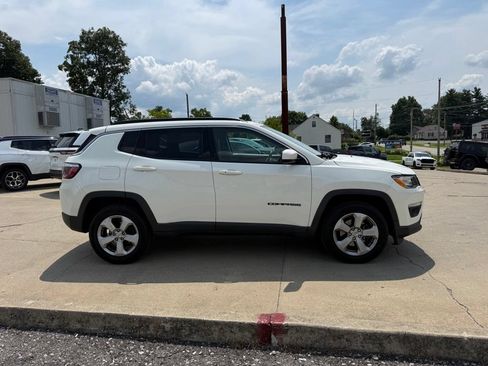 Used 2018 Jeep Compass Latitude w/ Popular Equipment Group AWD/4WD image 5