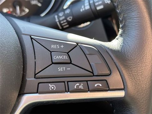 Used 2017 Nissan Rogue Sport SV w/ SV Premium Package image 28