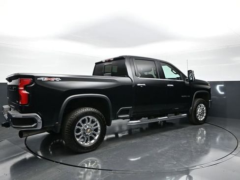 Used 2025 Chevrolet Silverado 2500 LTZ w/ LTZ Convenience Package AWD/4WD image 7
