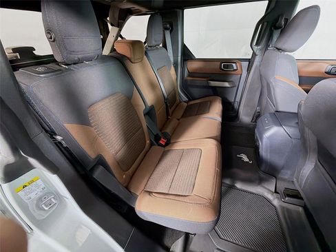 Used 2023 Ford Bronco Outer Banks image 25