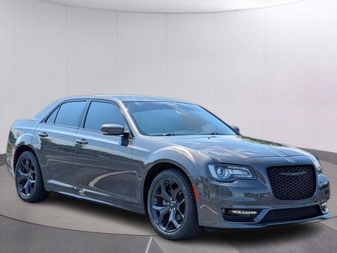 Used 2023 Chrysler 300 Touring L w/ Comfort Group RWD image 7