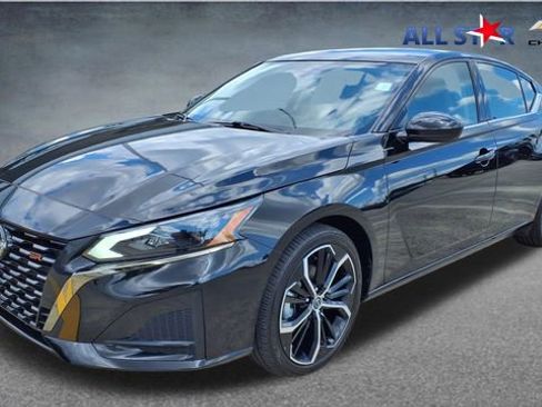 Used 2025 Nissan Altima 2.5 SR FWD image 1