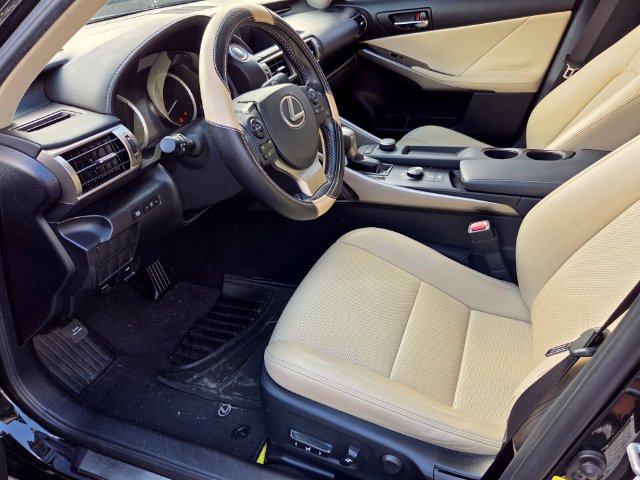 Used 2016 Lexus IS 200t RWD image 7