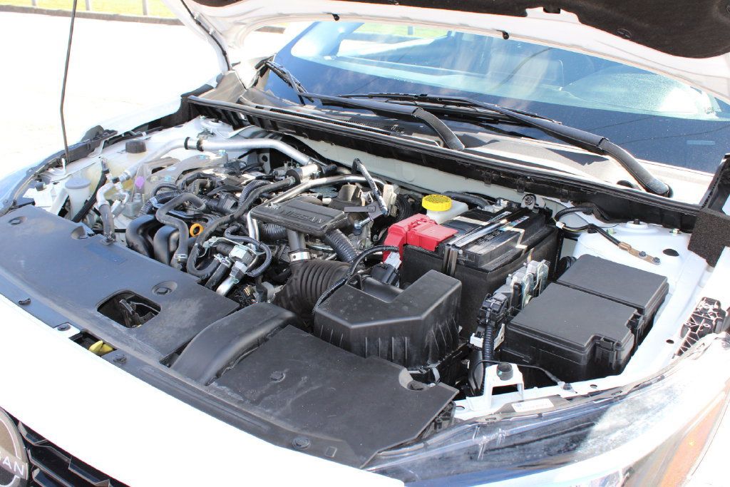 Used 2025 Nissan Sentra SV FWD image 10