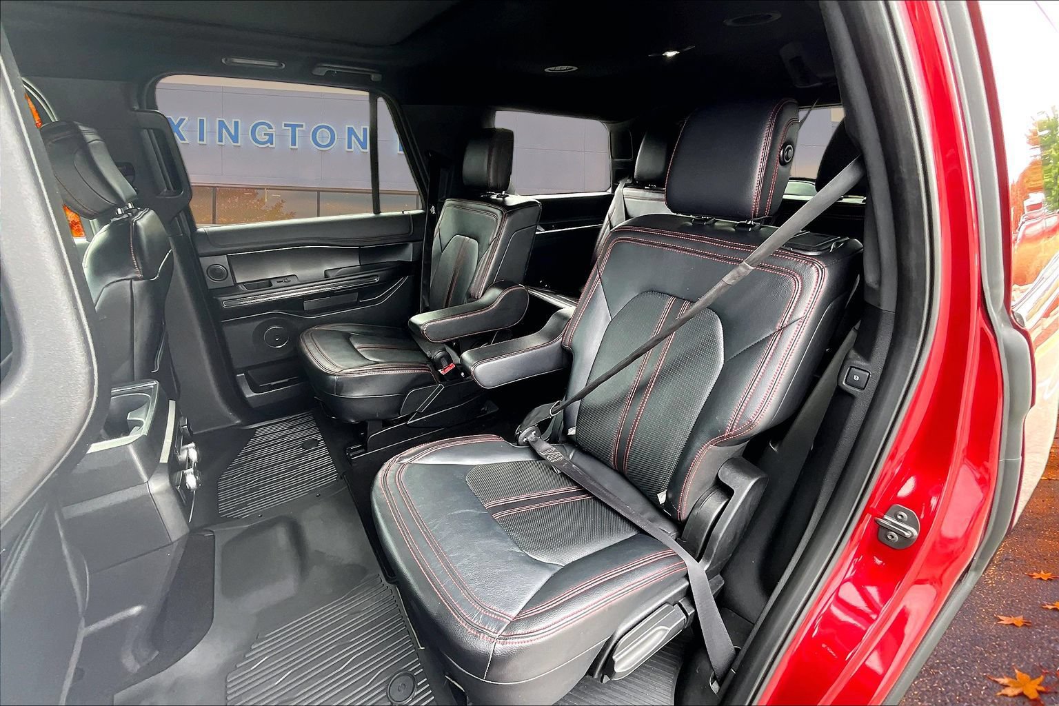 Used 2019 Ford Expedition Limited w/ Equipment Group 303A AWD/4WD image 22