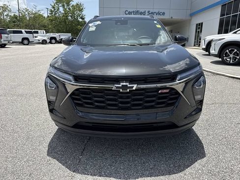Used 2026 Chevrolet Trax RS w/ Sunroof Package FWD image 8