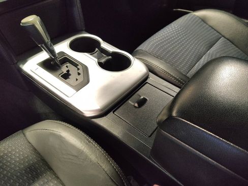Used 2013 Toyota Camry SE FWD image 26