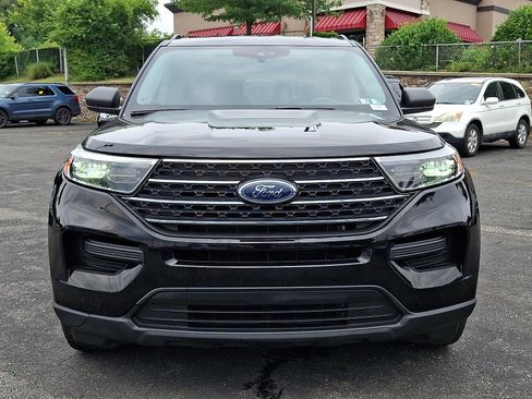Certified 2023 Ford Explorer XLT AWD/4WD image 2