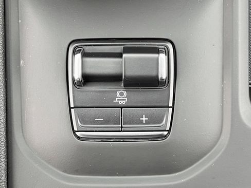 Used 2024 GMC Sierra 1500 AT4 w/ Technology Package image 24