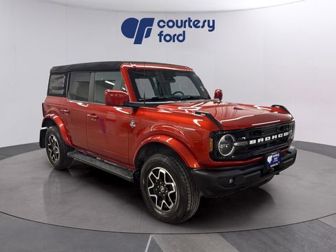 Certified 2023 Ford Bronco Outer Banks image 1