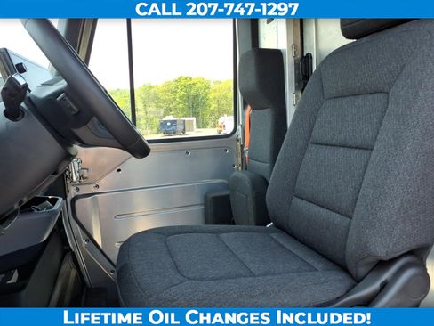 Used 2024 Chevrolet Brightdrop 600 w/ Commercial Equipment Package AWD/4WD image 16