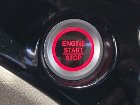 Used 2021 Honda Pilot Touring image 25